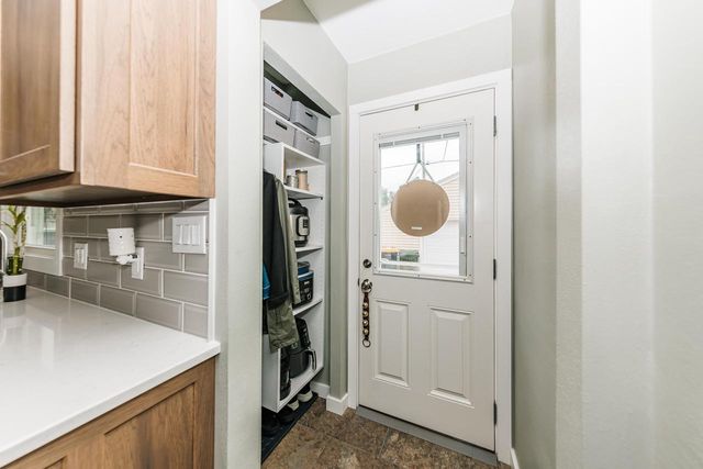 1332 S 94th STREET, West Allis, WI 53214