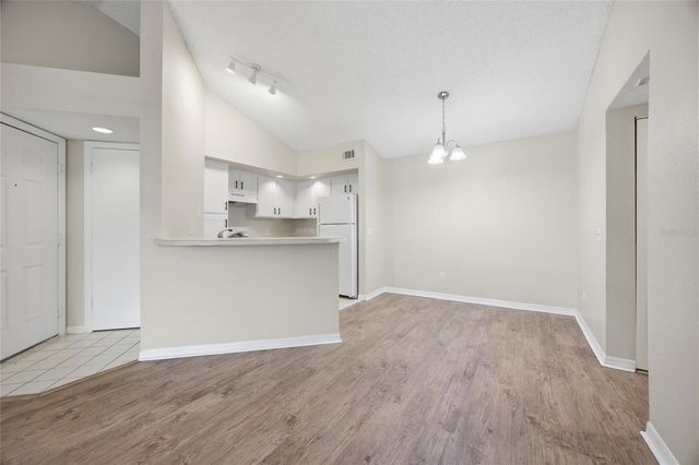 4532 COMMANDER DRIVE 2132, Orlando, FL 32822
