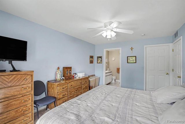 46246 Baldwin Drive 45, Macomb, MI 48044