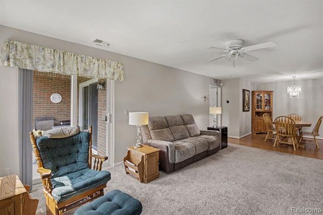 46246 Baldwin Drive 45, Macomb, MI 48044