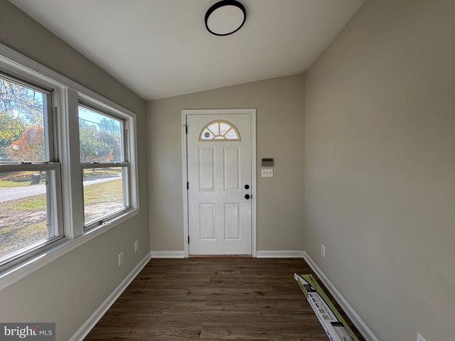 17201 SARAH ST, Bowling Green, VA 22427