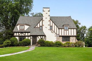 6 Fairway Drive, White Plains, NY 10605
