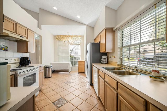 116 N WEATHERSFIELD AVENUE, Altamonte Springs, FL 32714