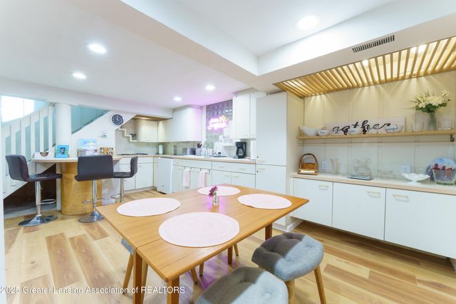 4651 Danbury Way, Okemos, MI 48864