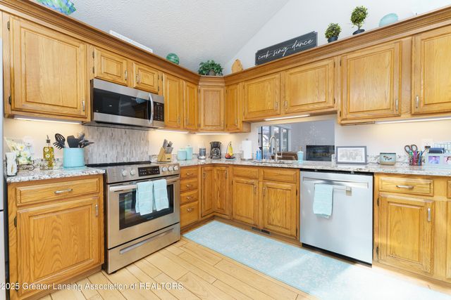 4651 Danbury Way, Okemos, MI 48864