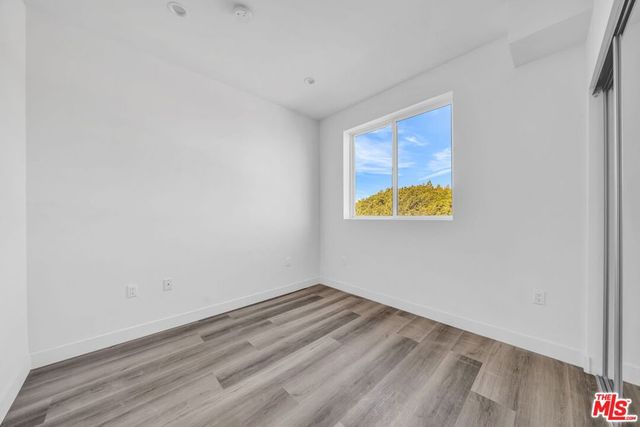 667 N Wilton Place 201, Los Angeles, CA 90004