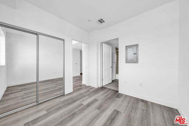 667 N Wilton Place 201, Los Angeles, CA 90004