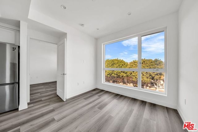 667 N Wilton Place 201, Los Angeles, CA 90004