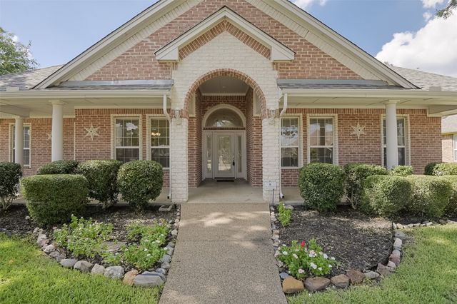 815 Amherst Drive, Waxahachie, TX 75165