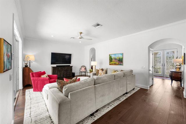 11 FORMOSA AVENUE, Tampa, FL 33606