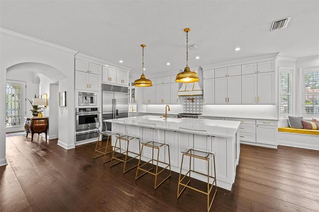 11 FORMOSA AVENUE, Tampa, FL 33606