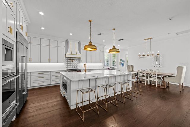 11 FORMOSA AVENUE, Tampa, FL 33606