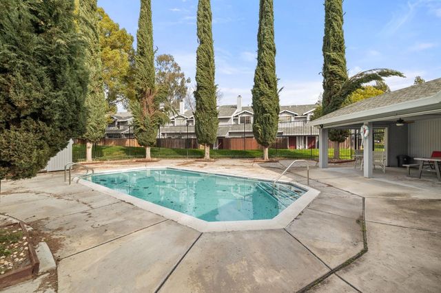 7648 Lily Mar Ln, Antelope, CA 95843