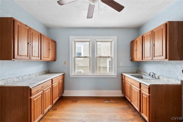 2420 East Genesee Street, Syracuse, NY 13210