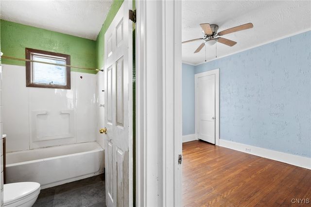 2420 East Genesee Street, Syracuse, NY 13210