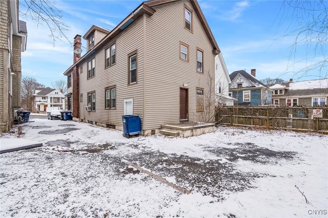 2420 East Genesee Street, Syracuse, NY 13210
