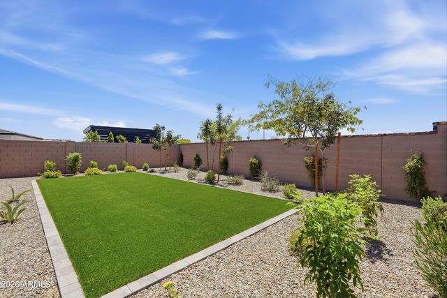 17767 W CRAWFORDSVILLE Drive, Surprise, AZ 85388