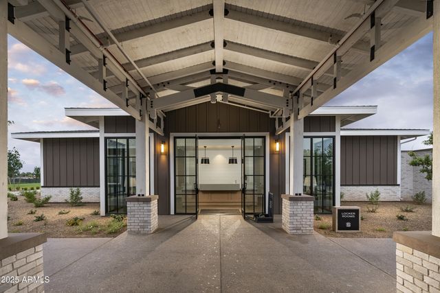 17767 W CRAWFORDSVILLE Drive, Surprise, AZ 85388