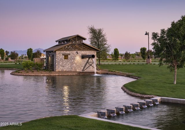 17767 W CRAWFORDSVILLE Drive, Surprise, AZ 85388