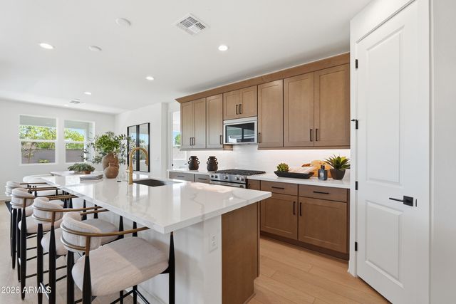 17767 W CRAWFORDSVILLE Drive, Surprise, AZ 85388