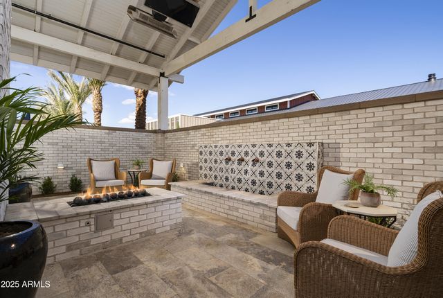 17767 W CRAWFORDSVILLE Drive, Surprise, AZ 85388