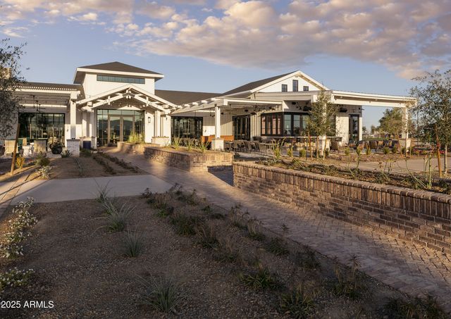 17767 W CRAWFORDSVILLE Drive, Surprise, AZ 85388