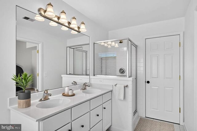 5369 CRIMSON SKY CT, Centreville, VA 20120