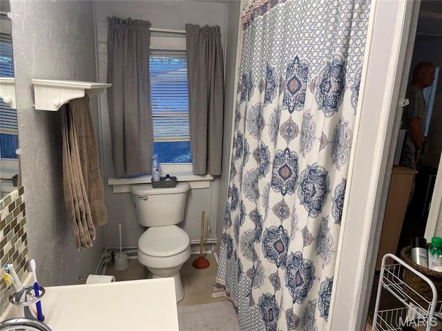 700 N Hickory Street, Salem, MO 65560