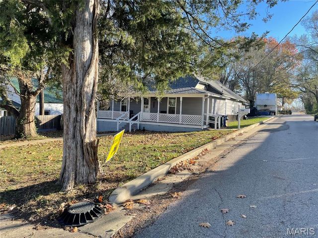 700 N Hickory Street, Salem, MO 65560