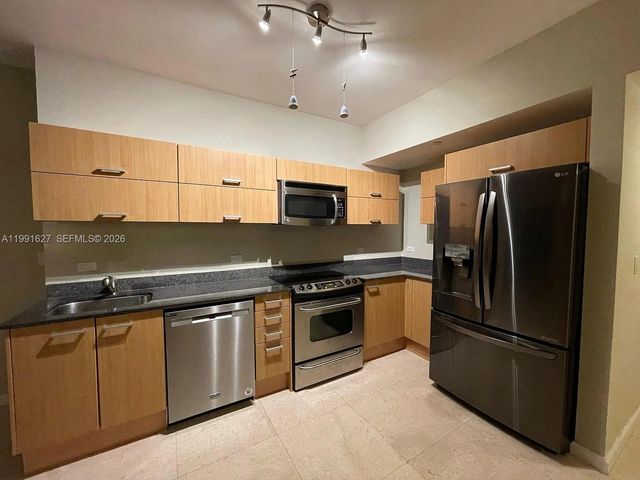 350 S Miami Ave 2807, Miami, FL 33130