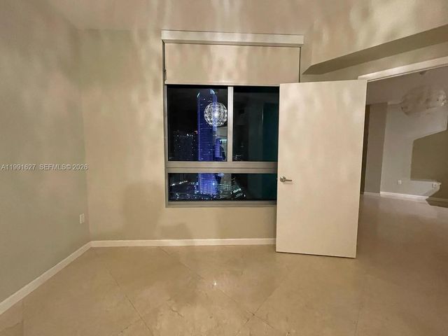 350 S Miami Ave 2807, Miami, FL 33130