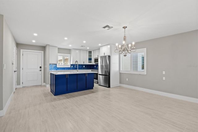 1200 TARPON CENTER DRIVE 1, Venice, FL 34285