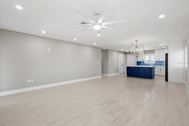 1200 TARPON CENTER DRIVE 1, Venice, FL 34285