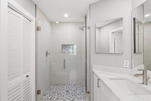 1200 TARPON CENTER DRIVE 1, Venice, FL 34285