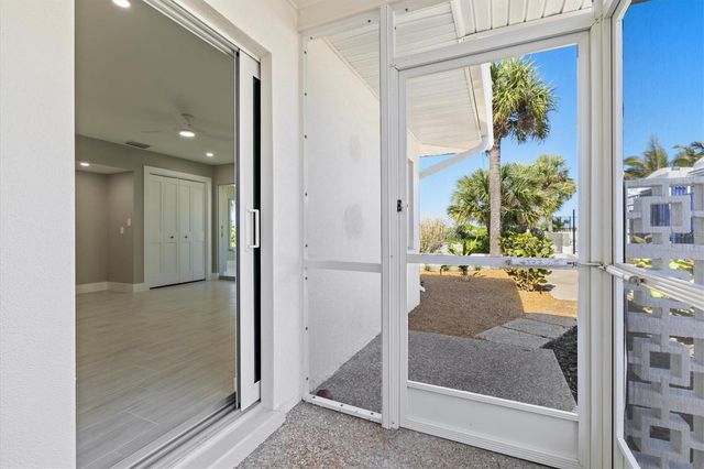 1200 TARPON CENTER DRIVE 1, Venice, FL 34285