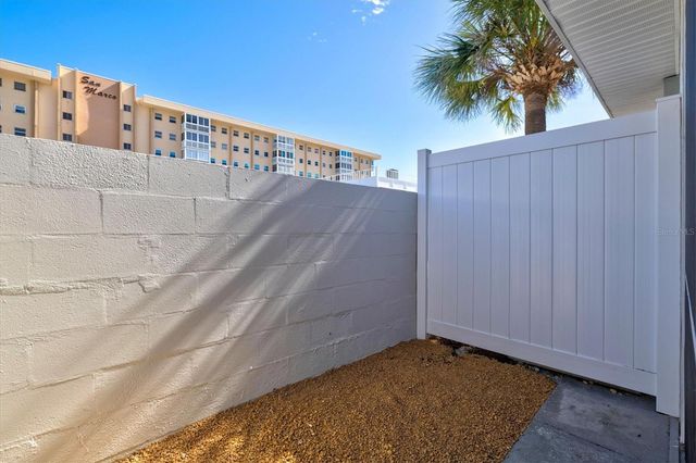 1200 TARPON CENTER DRIVE 1, Venice, FL 34285