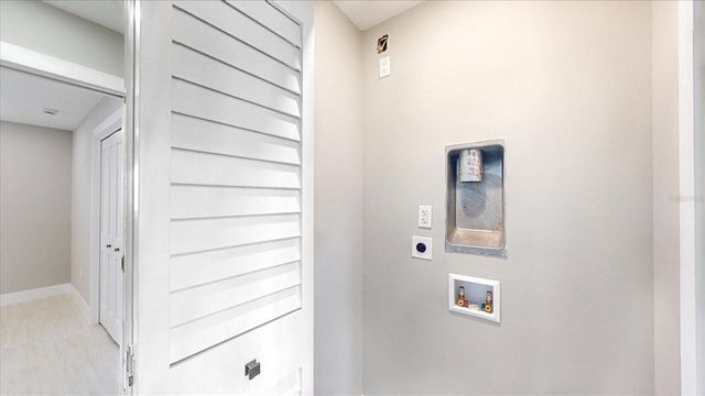 1200 TARPON CENTER DRIVE 1, Venice, FL 34285