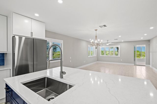 1200 TARPON CENTER DRIVE 1, Venice, FL 34285