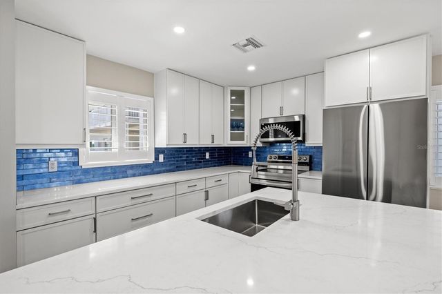 1200 TARPON CENTER DRIVE 1, Venice, FL 34285