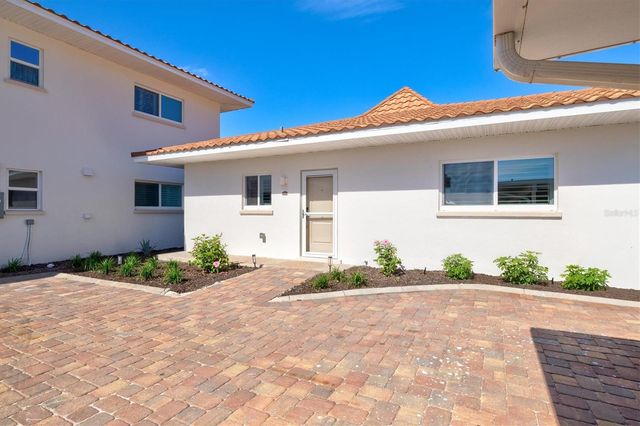 1200 TARPON CENTER DRIVE 1, Venice, FL 34285