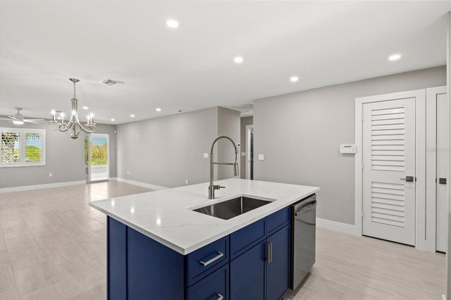 1200 TARPON CENTER DRIVE 1, Venice, FL 34285