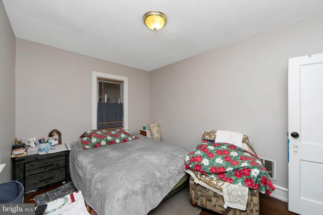 51 LINCOLN AVE, Mount Ephraim, NJ 08059