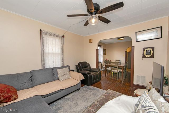 51 LINCOLN AVE, Mount Ephraim, NJ 08059