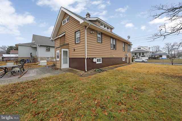 51 LINCOLN AVE, Mount Ephraim, NJ 08059