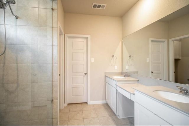 21449 Kings Guild Lane, Kingwood, TX 77339