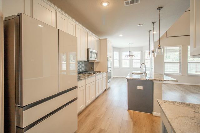 21449 Kings Guild Lane, Kingwood, TX 77339