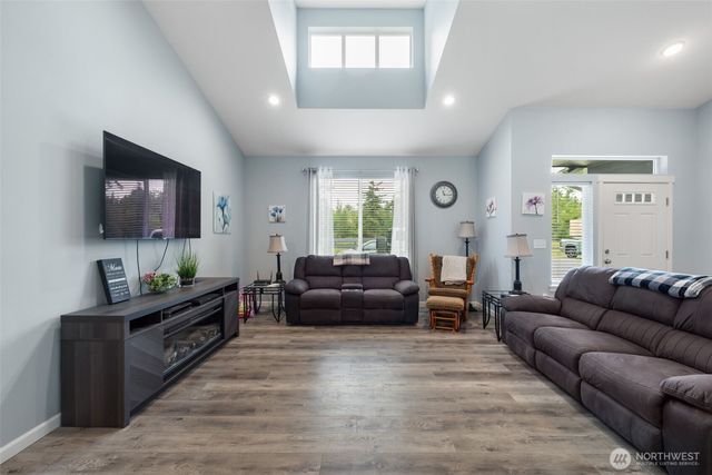 13920 273rd Street East, Graham, WA 98338