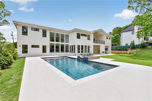 92 Whitehead Road, Sugar Hill, GA 30518