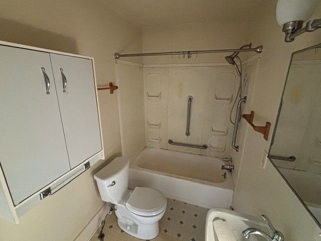 620 NE Aurora Avenue, Des Moines, IA 50313