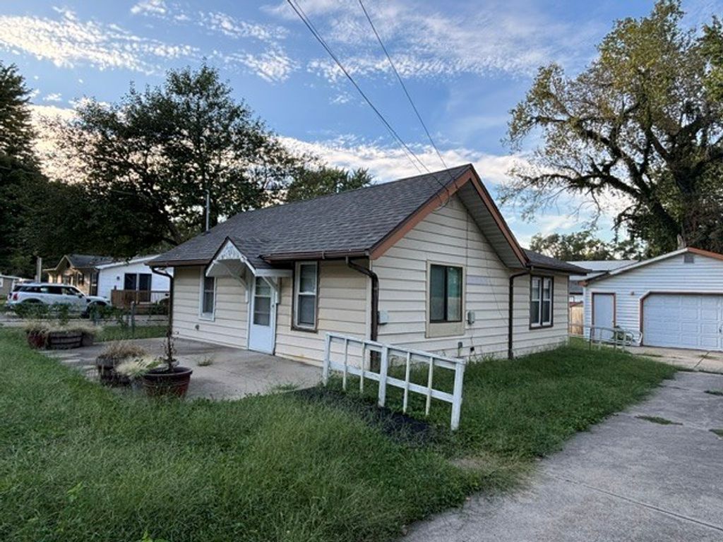 620 NE Aurora Avenue, Des Moines, IA 50313